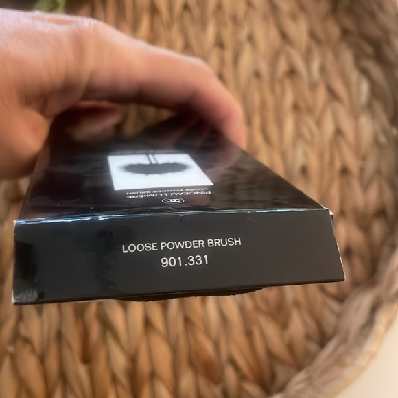 Chanel limited edition ostrich feather Pinceau Lumiere Loose Powder brush. NIB - Picture 11 of 12